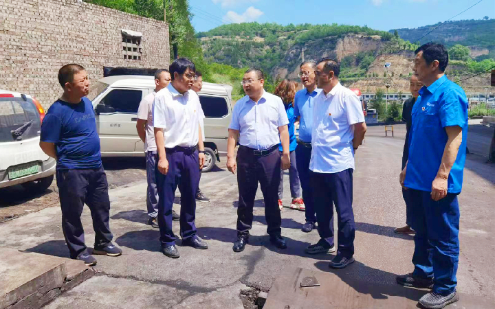 劉奇 華威1_副本.jpg