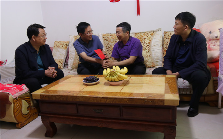 張文龍 鎮(zhèn)城底2劉彪_副本.jpg